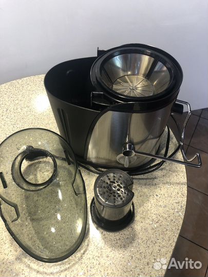 Соковыжималка центробежная Smile Je2305