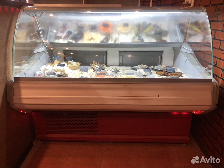 Холодильная витрина бу