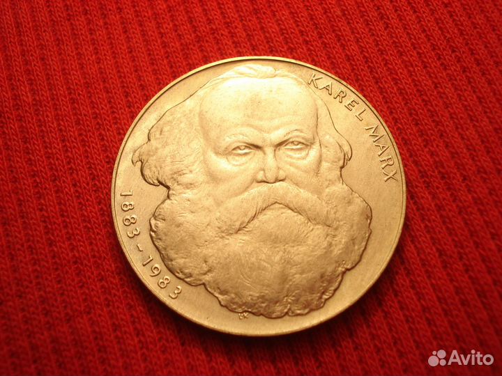 100 крон 1983 года Карл Маркс Серебро UNC Редкая