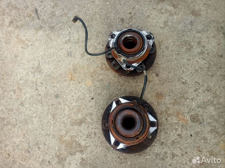 Ступица передняя Opel Astra H