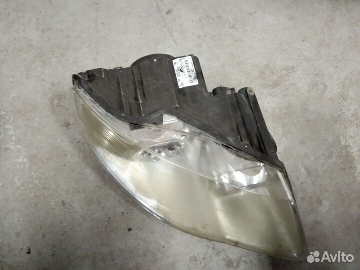 Фара правая и левая Фольксваген Туарег рестайлинг