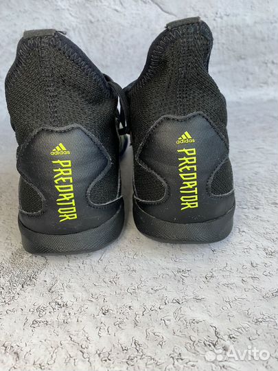 Футзалки adidas predator