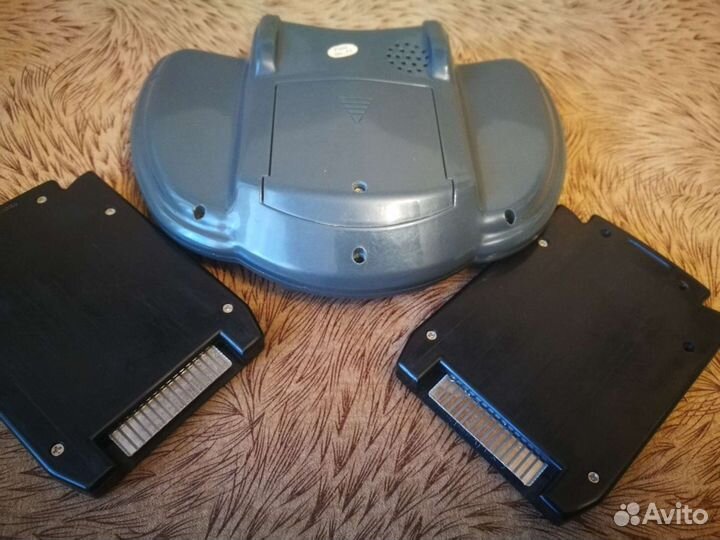 Игровая консоль+3 картриджа