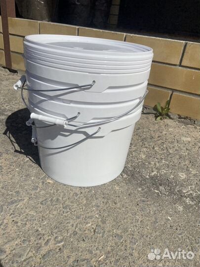 Ведро пластиковое с крышкой 10л
