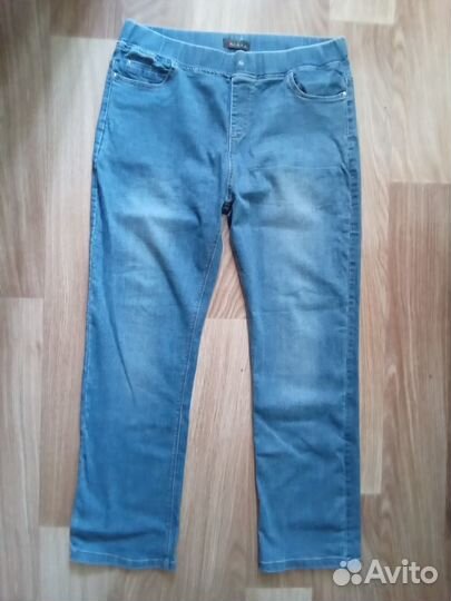 Продаю джинсы