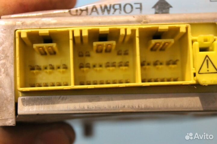 Блок управления SRS Nissan Teana J31 988209Y100