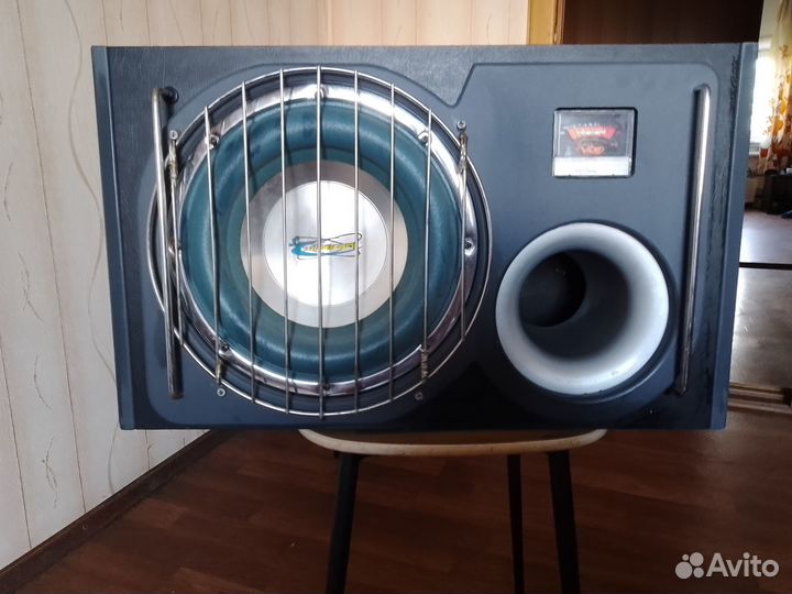 Аудиосистема с сабвуфером для ретро автомобилей