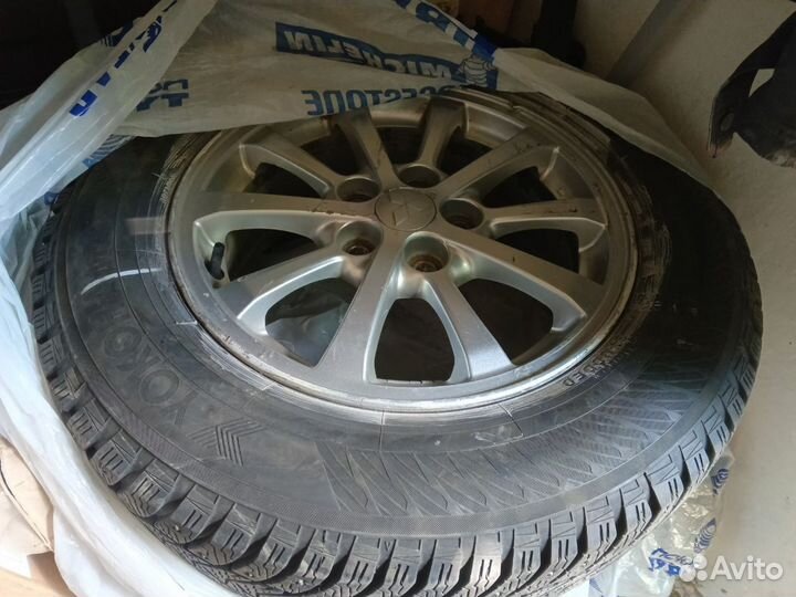 Yokohama Ice Guard IG55 215/65 R16 102T