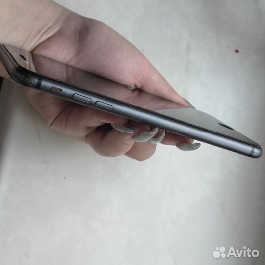 iPhone 8 Plus, 64 ГБ