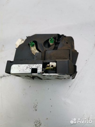 Замок задней двери land rover freelander 1