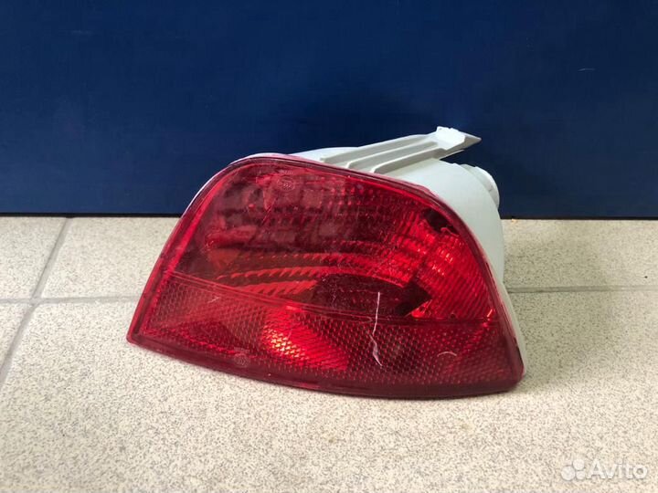 Фонарь задний левый нижний на форд фокус 2 хэтчб