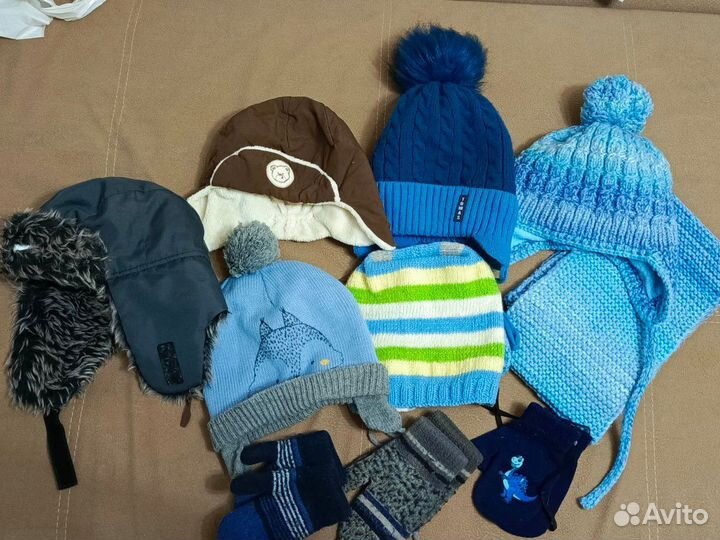 Шапки, варежки на разный возраст