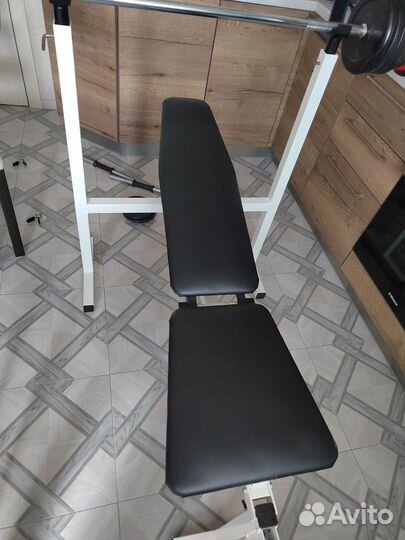 Скамья для жима со стойками и штангой 70кг