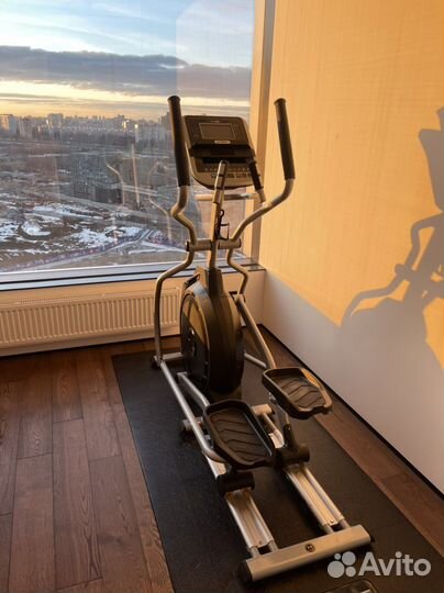 Эллиптический тренажер Spirit XE795