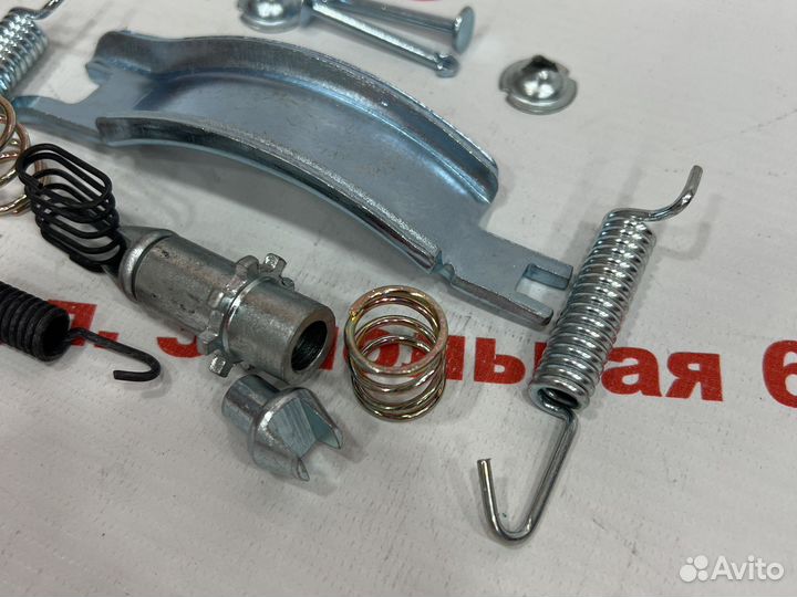 Ремкомплект колодок ручника Lancer 9 Лансер 9