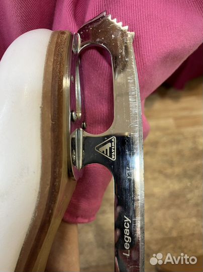 Фигурные коньки jackson