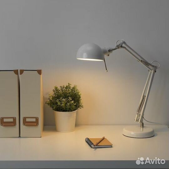 Настольная лампа IKEA forsa (2 цвета)