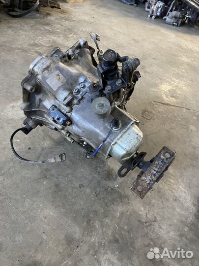 МКПП (механическая коробка переключения передач) D