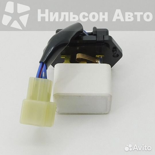 Резистор печки 12V mazda titan, denso