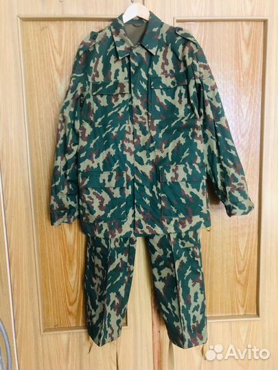 Продам новый лётный камуфлированный костюм