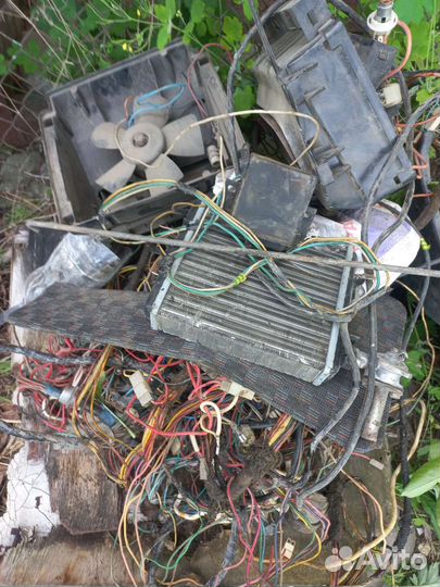 Запчасти бу на ваз 1111 Ока