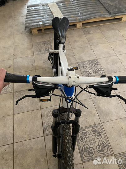 Велосипед на литых дисках bmw
