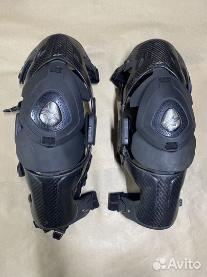 Карбоновые брейсы Alpinestars b2