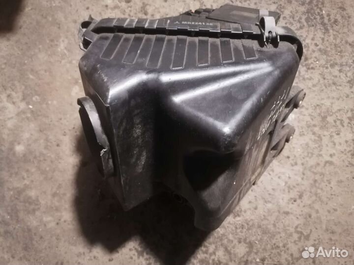 Корпус воздушного фильтра Митсубиси Галант 8