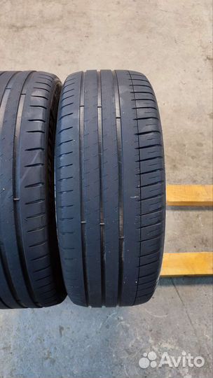Michelin Pilot Sport 4 215/45 R18 93Y