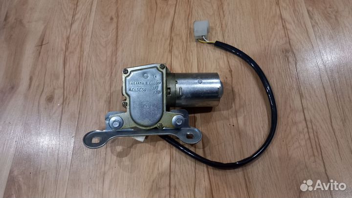 Моторедуктор стеклоочистителя задний