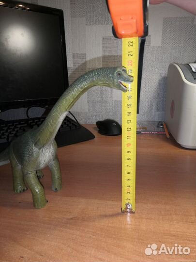 Фигурка брахиозавра