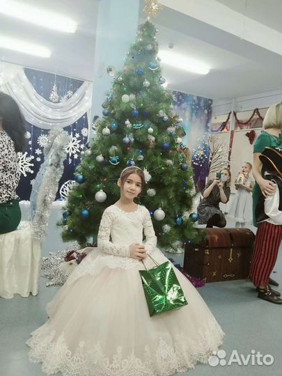 Вечернее платье