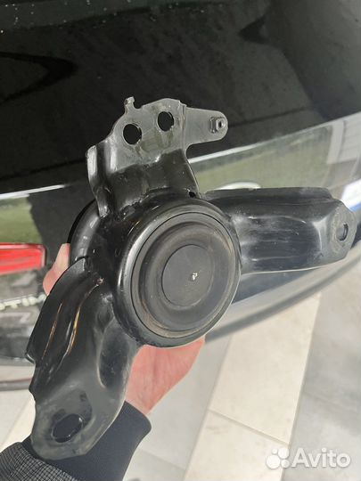 Правая опора (подушка) двигателя Киа Оптима