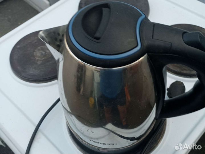 Чайник электрический бу
