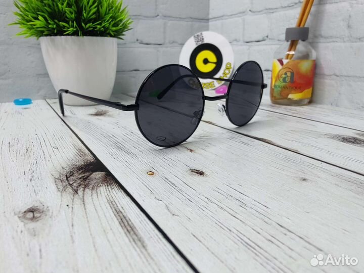 Солнцезащитные очки круглые