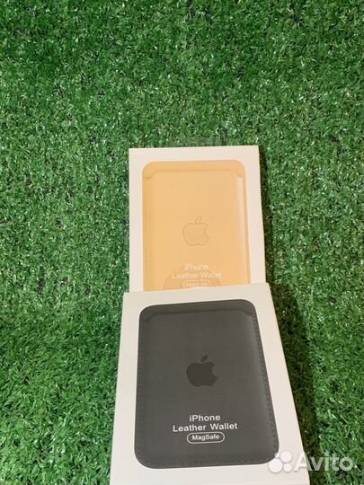 Apple MagSafe Leather Wallet