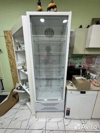 Холодильник шкаф-витрина бирюса 460N