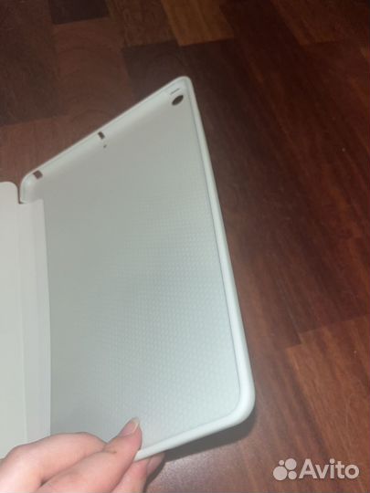 Чехол на iPad 7 / 8 / 9 мятный (зеленый)