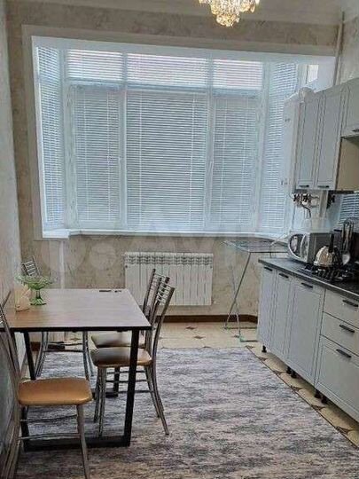 2-к. квартира, 80 м², 1/5 эт.