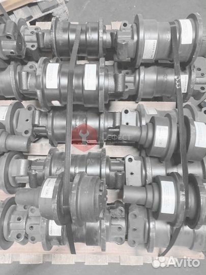 Каток поддерживающий Doosan DX340LCA 270-00047A