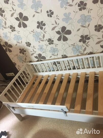 Детская кровать IKEA с матрасом