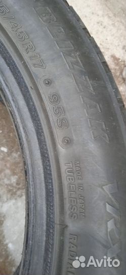 Bridgestone Blizzak VRX 245/45 R17