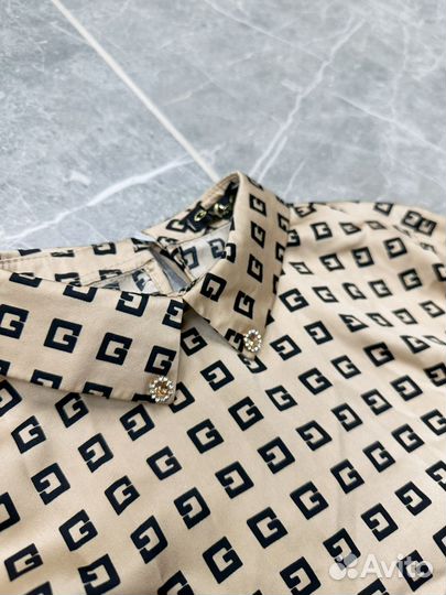 Брюки клеш от колена и блузка