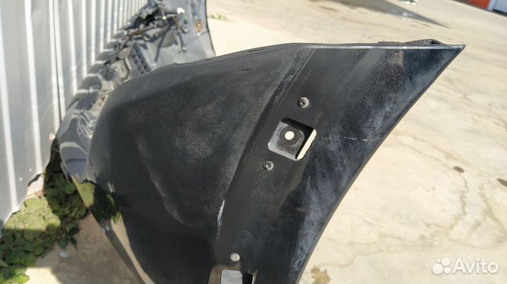 Бампер передний Mitsubishi Pajero 2008 6400B758XA