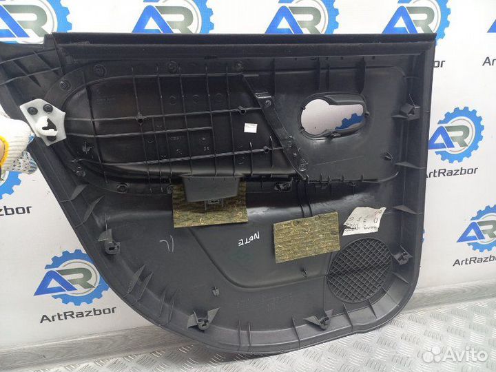 Обшивка двери задней правой Nissan Note 1 E11 1.6