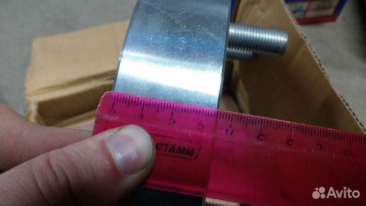 Проставки колёсных дисков Тойота Лексус