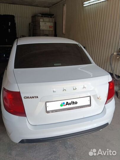 LADA Granta 1.6 МТ, 2019, битый, 347 000 км