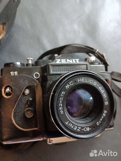 Пленочный фотоаппарат зенит11