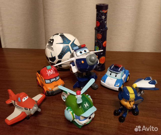 Динозавры,робот,нож,машинки,мяч,звуковые игрушки