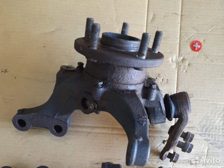 Кулак поворотный toyota camry v 50